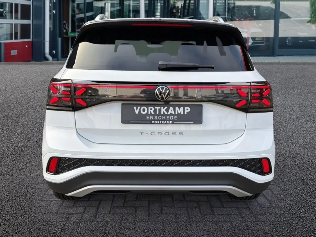 1.5 TSI DSG R-LINE TREKHAAK/CAMERA/CARPLAY/ACC/STOELVERW
