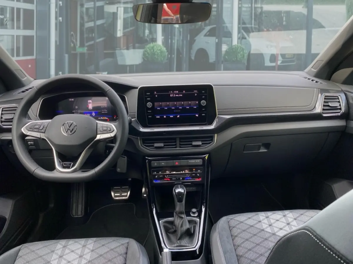 1.5 TSI DSG R-LINE TREKHAAK/CAMERA/CARPLAY/ACC/STOELVERW