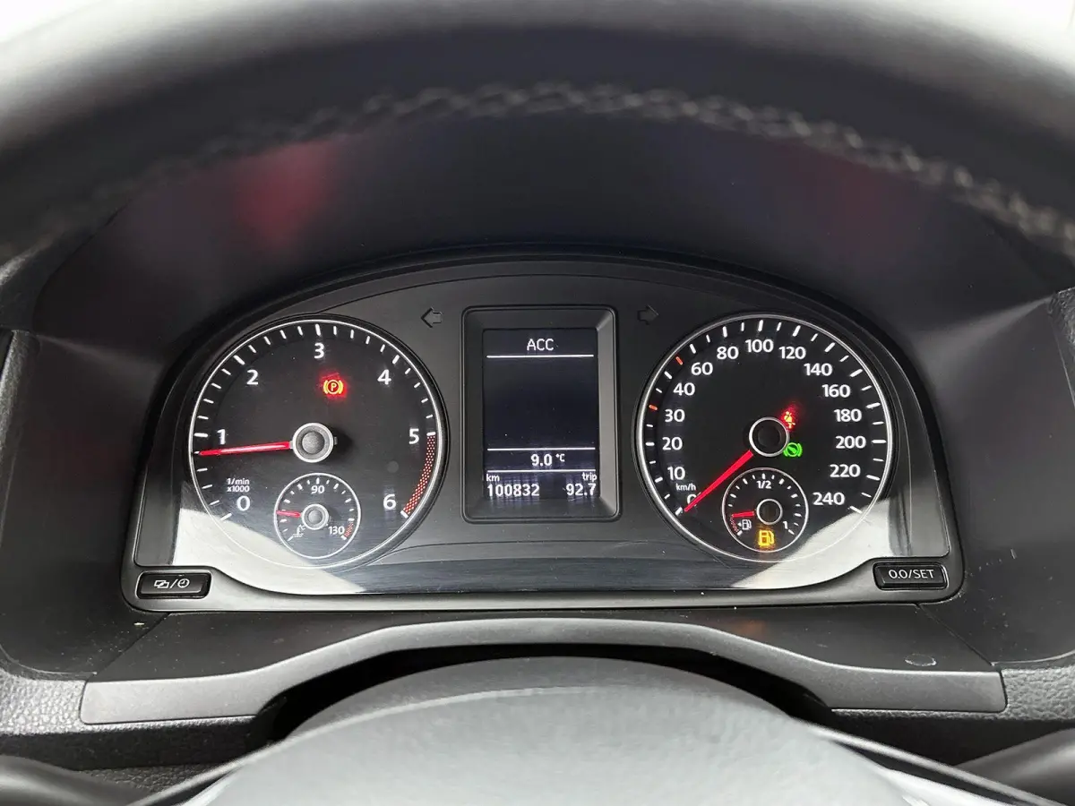 2.0 TDI L1H1 C-Edition 102PK | Automaat | Airco | Multifunctioneel stuurwiel | DAB+ | Navigatie | Parkeersensoren achter | Voorruitverwarming | Achterruitverwarming | Parkeersensoren achter 