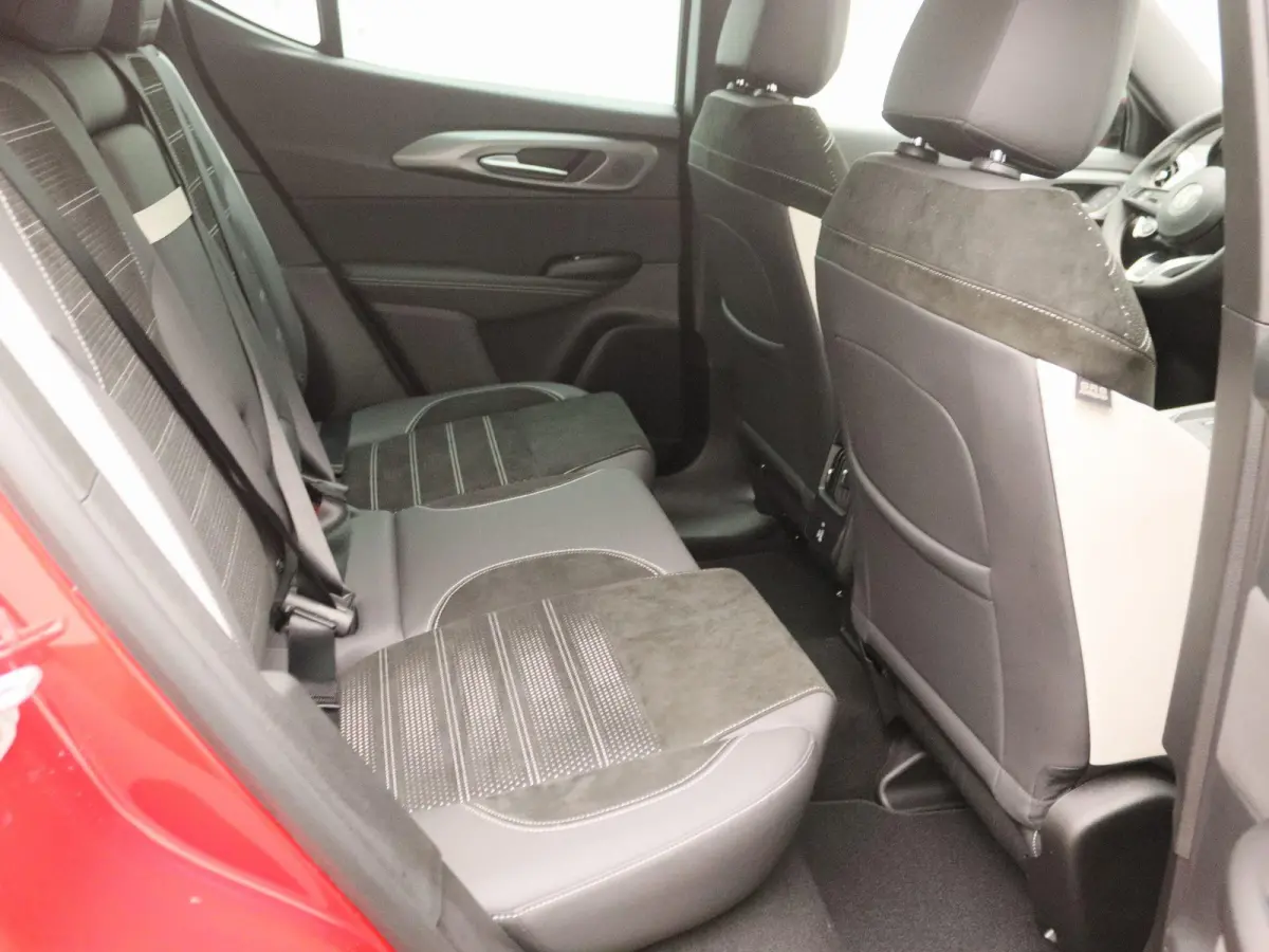 1.3 Ibrida Plug-In Q4 Sport Speciale | Panoramadak | Harman Kardon | Matrix LED | Memory Stoelen | 20" Velgen