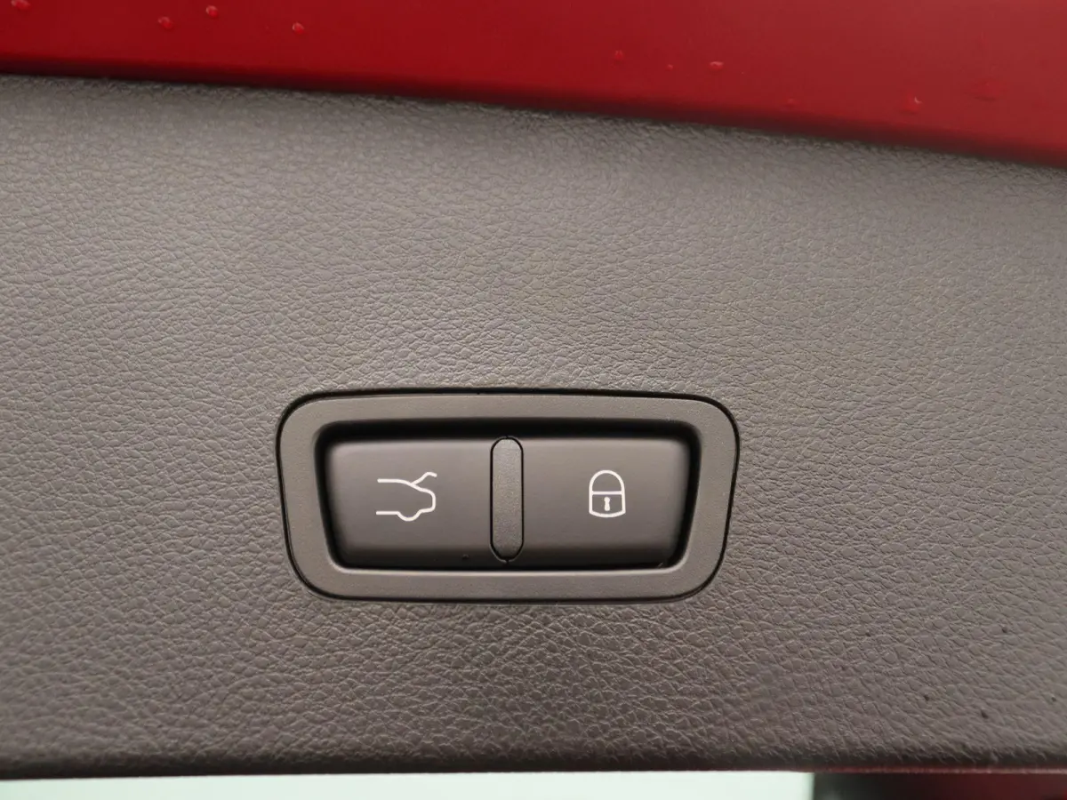 1.3 Ibrida Plug-In Q4 Sport Speciale | Panoramadak | Harman Kardon | Matrix LED | Memory Stoelen | 20" Velgen