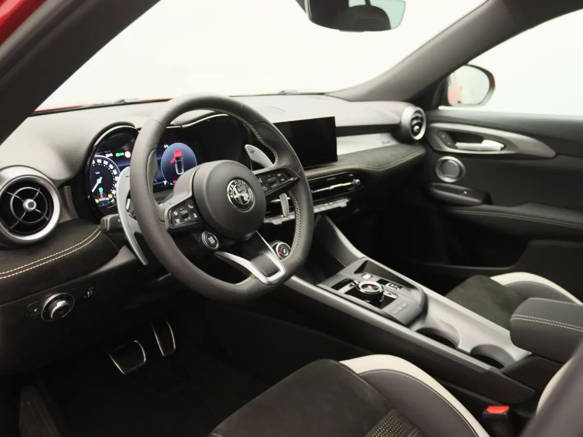 1.3 Ibrida Plug-In Q4 Sport Speciale | Panoramadak | Harman Kardon | Matrix LED | Memory Stoelen | 20" Velgen
