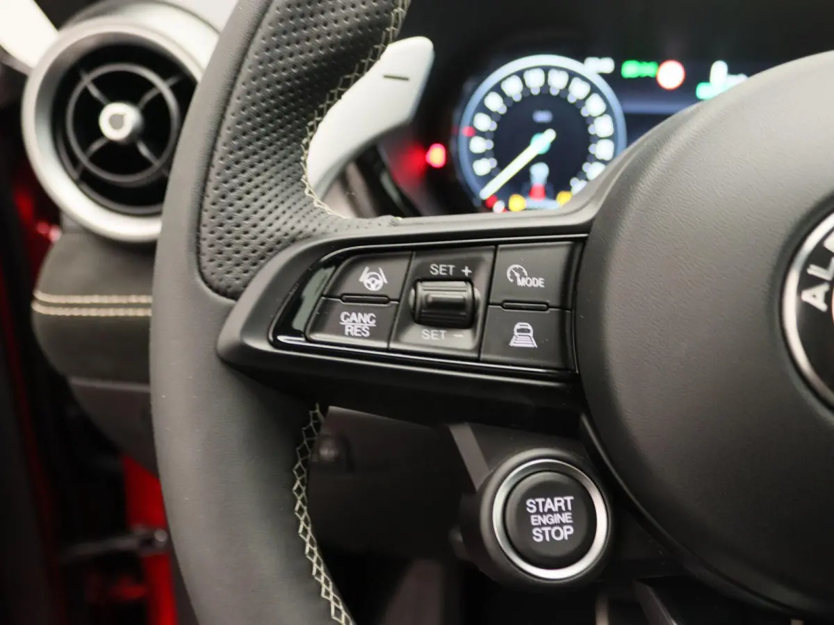 1.3 Ibrida Plug-In Q4 Sport Speciale | Panoramadak | Harman Kardon | Matrix LED | Memory Stoelen | 20" Velgen