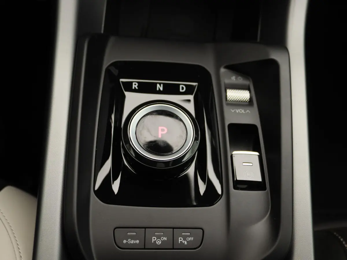 1.3 Ibrida Plug-In Q4 Sport Speciale | Panoramadak | Harman Kardon | Matrix LED | Memory Stoelen | 20" Velgen