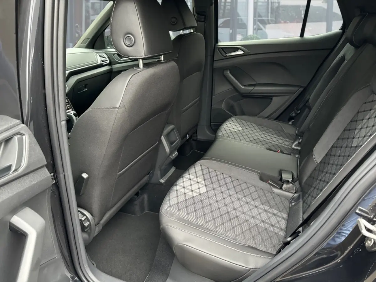 1.5 TSI DSG R-LINE AFN.TREKHAAK/IQ-LIGHTS/CAMERA/ACC/KEY-LESS