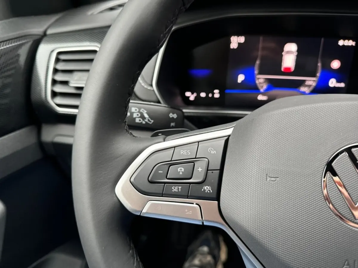 1.5 TSI DSG R-LINE AFN.TREKHAAK/IQ-LIGHTS/CAMERA/ACC/KEY-LESS