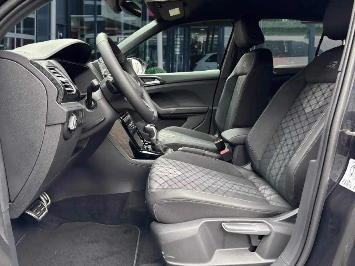 1.5 TSI DSG R-LINE AFN.TREKHAAK/IQ-LIGHTS/CAMERA/ACC/KEY-LESS