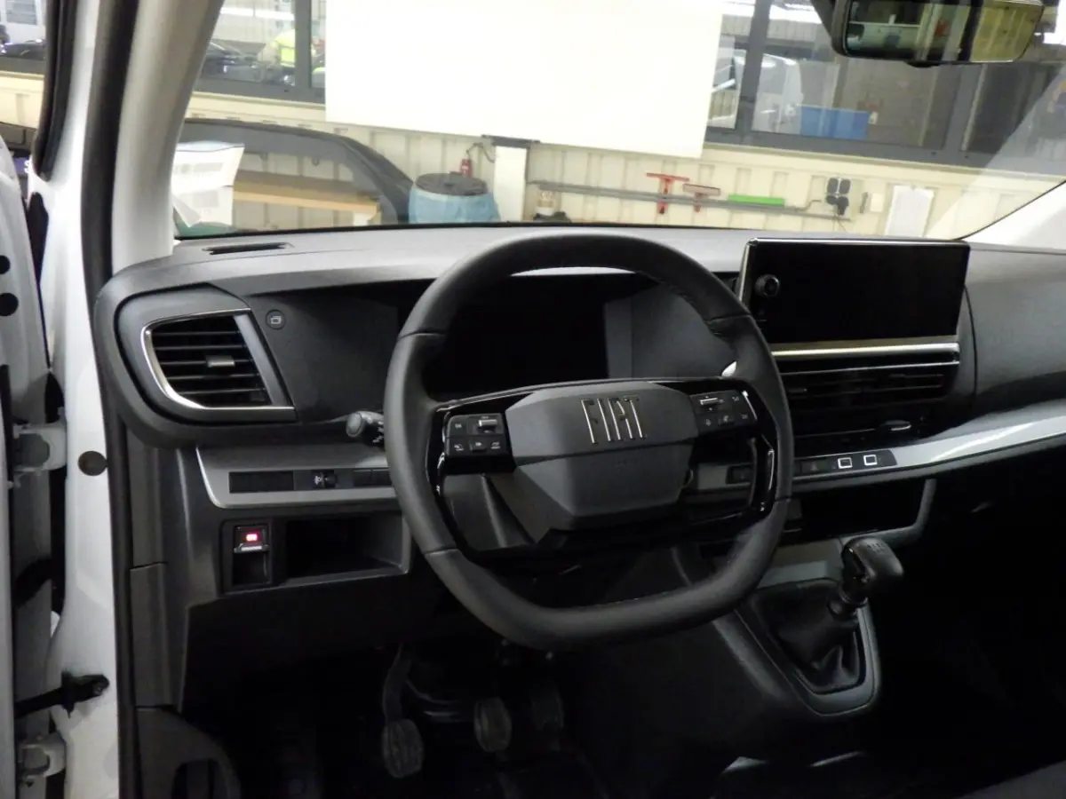 2.0 Diesel 145 L3 PRIJS INCL REST BPM!! | NAVI | DIGITALE BINNENSPIEGEL | BETIMMERING LAADRUIMTE | NIEUW!