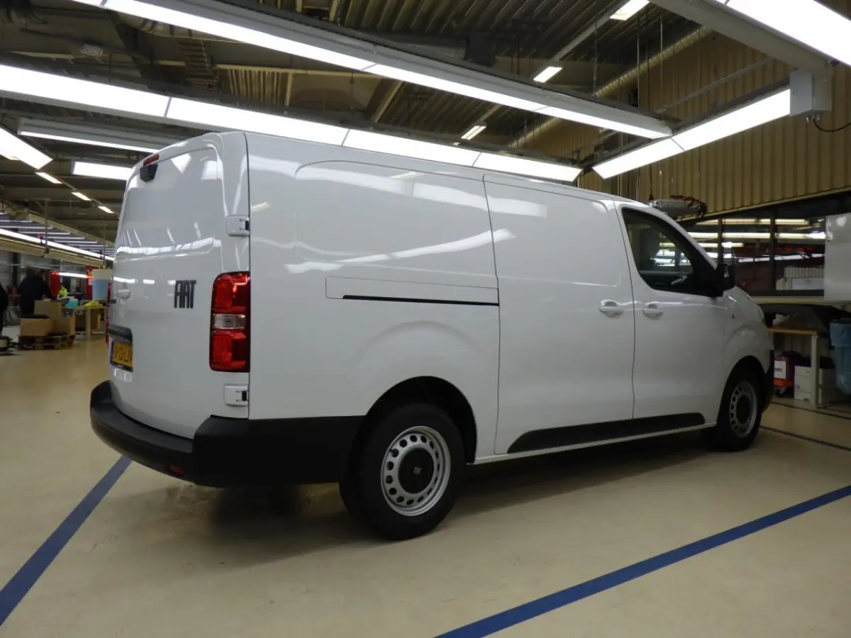 2.0 Diesel 145 L3 PRIJS INCL REST BPM!! | NAVI | DIGITALE BINNENSPIEGEL | BETIMMERING LAADRUIMTE | NIEUW!