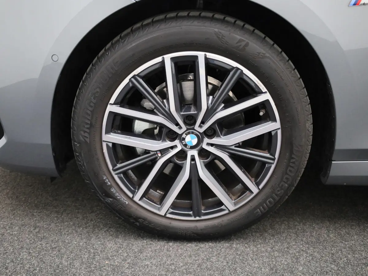 218i M-Sport AUTOMAAT | Carplay | Camera | CruiseControl | Stoelverwarming | Navigatie | M-Pakket |