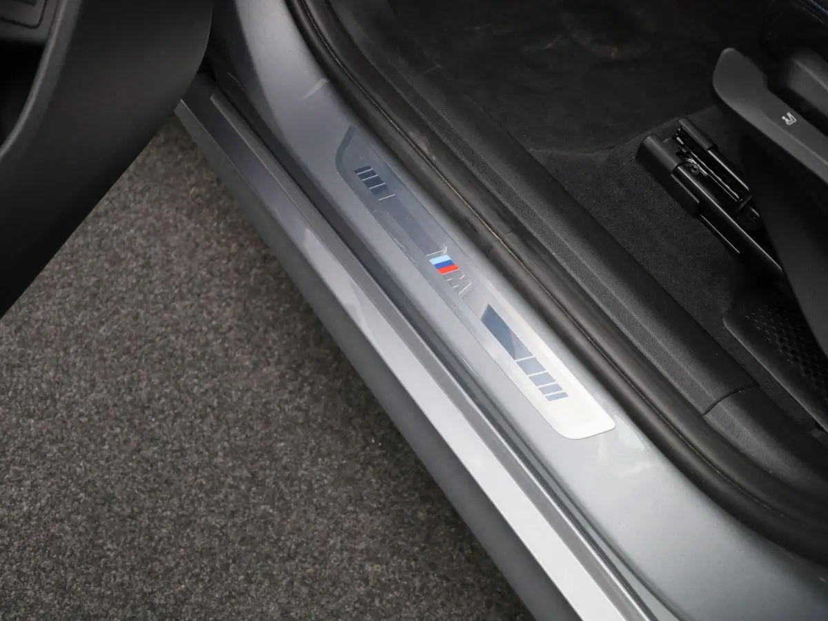 218i M-Sport AUTOMAAT | Carplay | Camera | CruiseControl | Stoelverwarming | Navigatie | M-Pakket |