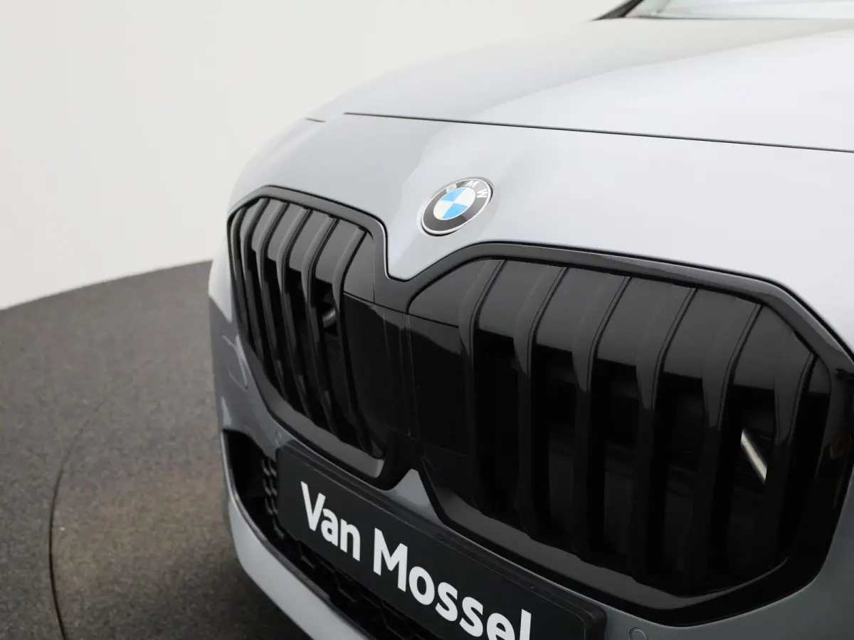 218i M-Sport AUTOMAAT | Carplay | Camera | CruiseControl | Stoelverwarming | Navigatie | M-Pakket |
