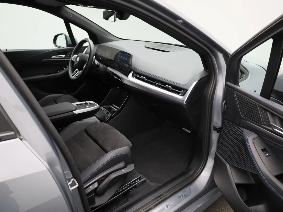 218i M-Sport AUTOMAAT | Carplay | Camera | CruiseControl | Stoelverwarming | Navigatie | M-Pakket |