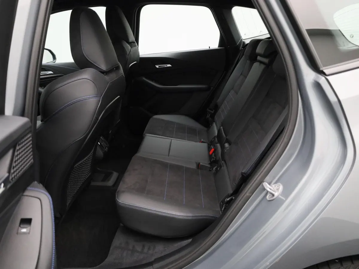 218i M-Sport AUTOMAAT | Carplay | Camera | CruiseControl | Stoelverwarming | Navigatie | M-Pakket |