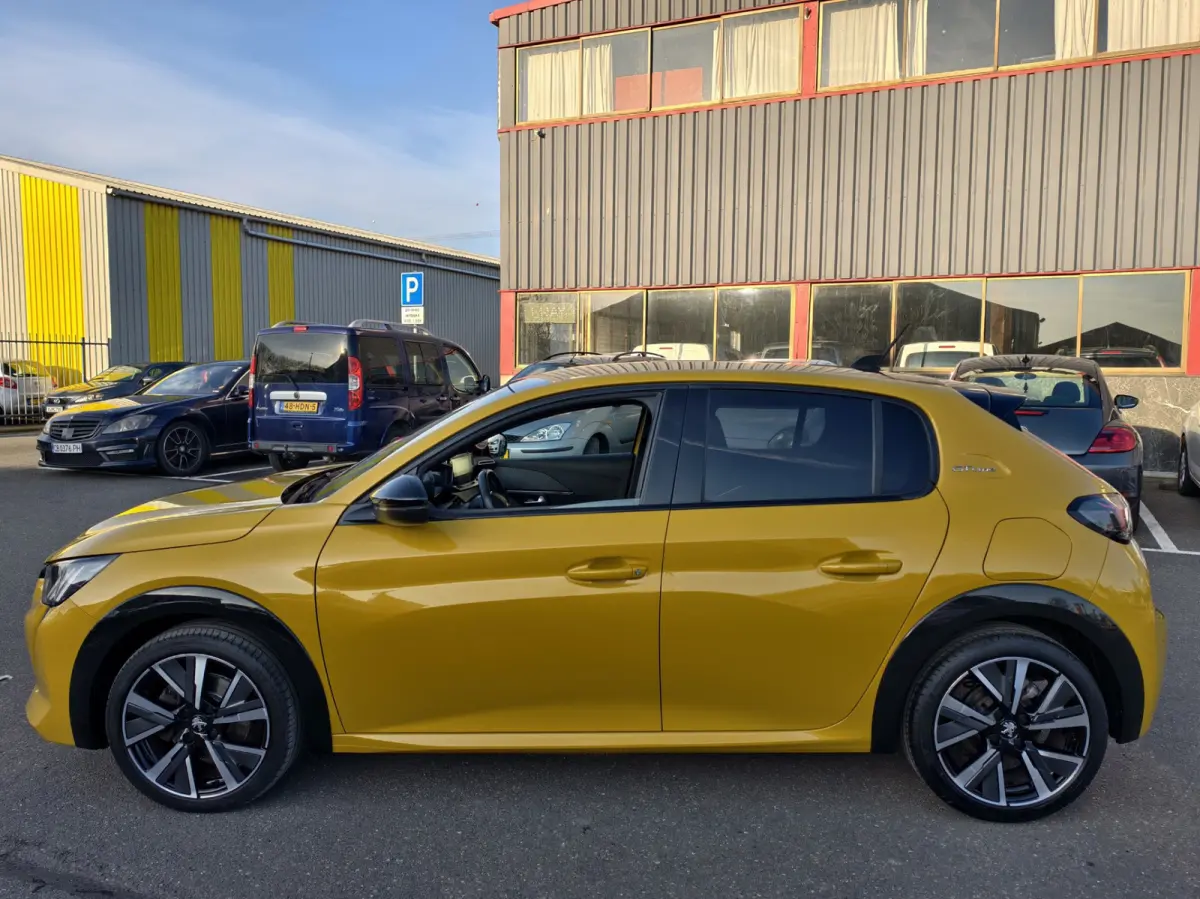 1.2 PureTech GT-Line / LAGE KM ! / FULL OPTION /