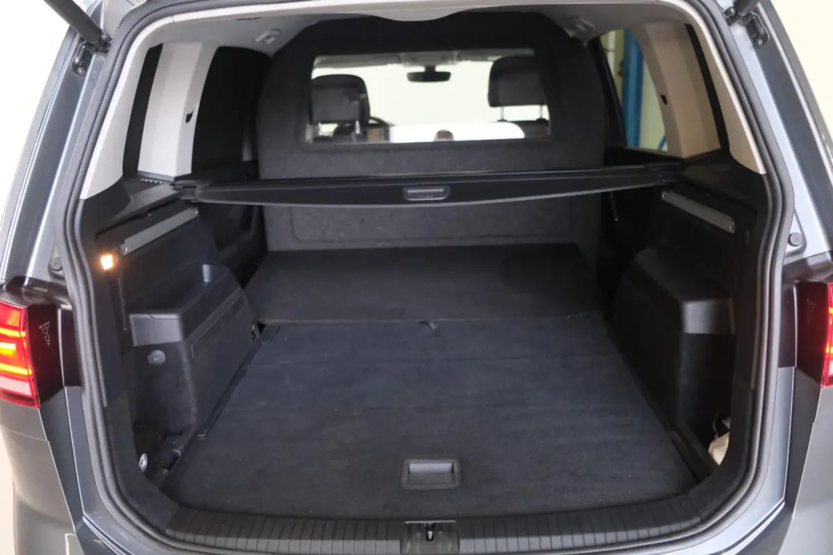 1.6 TDI - Grijskenteken, Airco, Cruise, Navi, PDC, Camera, Trekhaak.