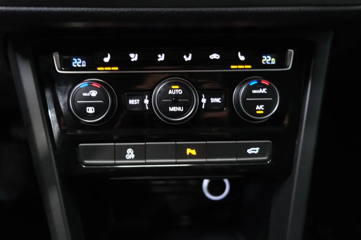 1.6 TDI - Grijskenteken, Airco, Cruise, Navi, PDC, Camera, Trekhaak.