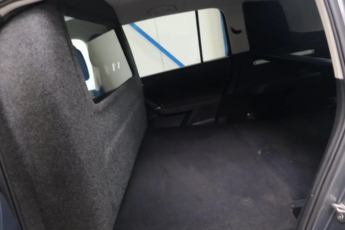 1.6 TDI - Grijskenteken, Airco, Cruise, Navi, PDC, Camera, Trekhaak.
