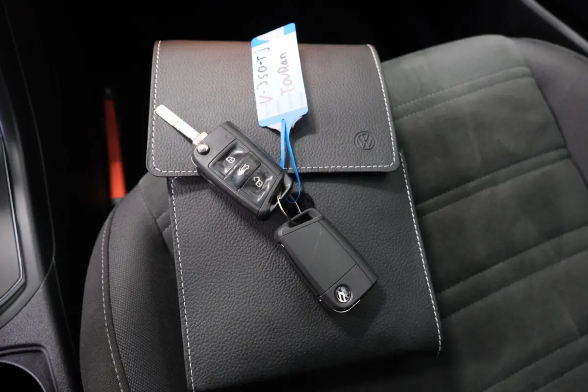 1.6 TDI - Grijskenteken, Airco, Cruise, Navi, PDC, Camera, Trekhaak.