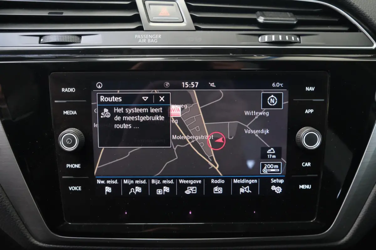 1.6 TDI - Grijskenteken, Airco, Cruise, Navi, PDC, Camera, Trekhaak.