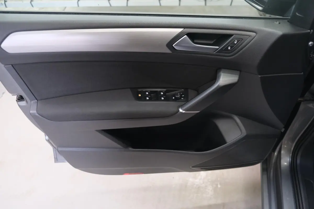 1.6 TDI - Grijskenteken, Airco, Cruise, Navi, PDC, Camera, Trekhaak.