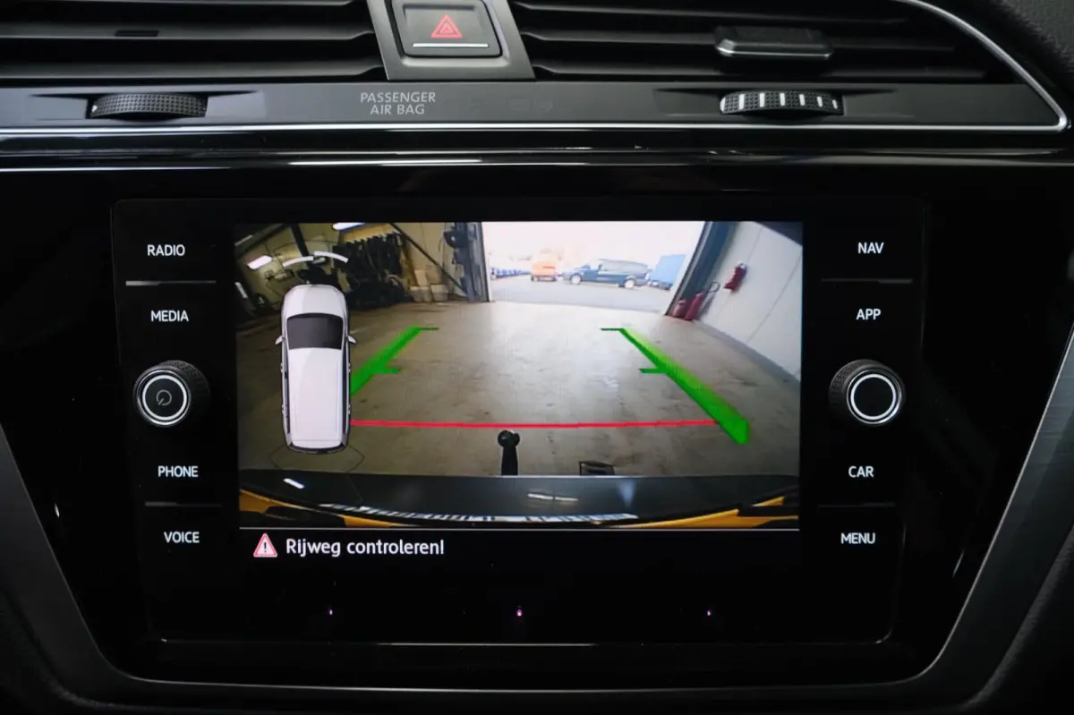 1.6 TDI - Grijskenteken, Airco, Cruise, Navi, PDC, Camera, Trekhaak.