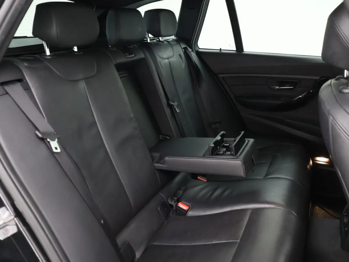 320D 163 PK EDE + WEGKL. TREKHAAK | HARMAN/KARDON | EURO 6 | LEDER SPORTINTERIEUR