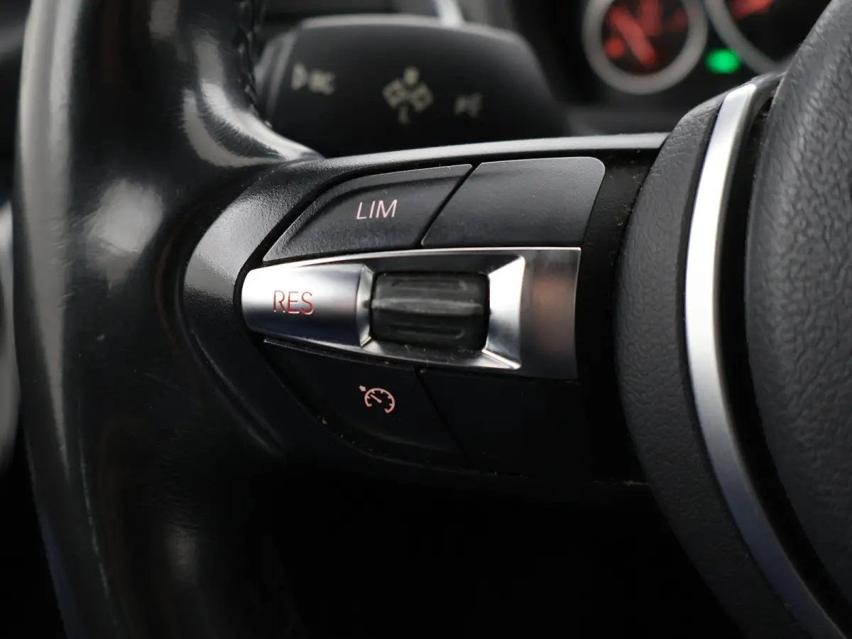 320D 163 PK EDE + WEGKL. TREKHAAK | HARMAN/KARDON | EURO 6 | LEDER SPORTINTERIEUR