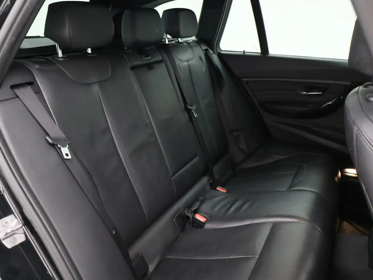 320D 163 PK EDE + WEGKL. TREKHAAK | HARMAN/KARDON | EURO 6 | LEDER SPORTINTERIEUR