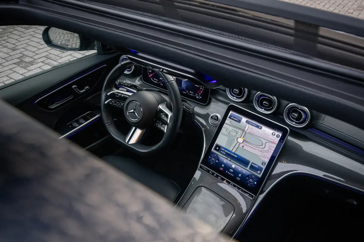 300 e AMG Line | Burmester 3D | Head Up Display | Origineel Nederlands! | Pano-dak | 360 Camera | Memory stoelen | Leder | Adapt. Cruise | Laser LED | 4-season banden |