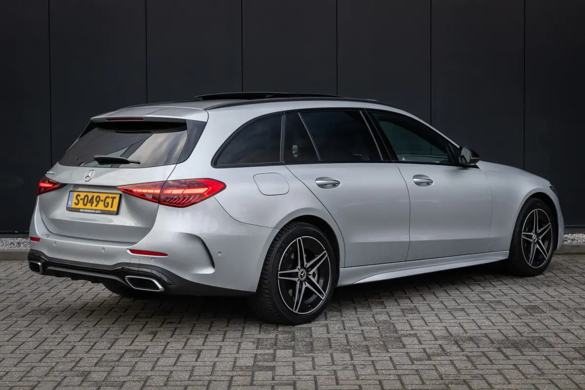 300 e AMG Line | Burmester 3D | Head Up Display | Origineel Nederlands! | Pano-dak | 360 Camera | Memory stoelen | Leder | Adapt. Cruise | Laser LED | 4-season banden |