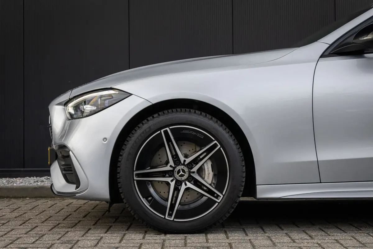 300 e AMG Line | Burmester 3D | Head Up Display | Origineel Nederlands! | Pano-dak | 360 Camera | Memory stoelen | Leder | Adapt. Cruise | Laser LED | 4-season banden |