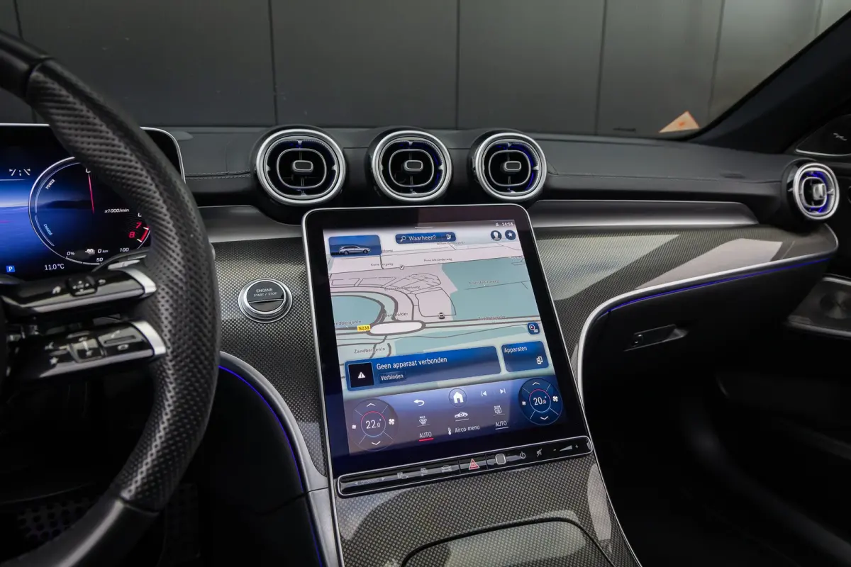 300 e AMG Line | Burmester 3D | Head Up Display | Origineel Nederlands! | Pano-dak | 360 Camera | Memory stoelen | Leder | Adapt. Cruise | Laser LED | 4-season banden |