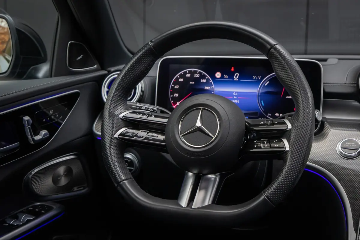 300 e AMG Line | Burmester 3D | Head Up Display | Origineel Nederlands! | Pano-dak | 360 Camera | Memory stoelen | Leder | Adapt. Cruise | Laser LED | 4-season banden |