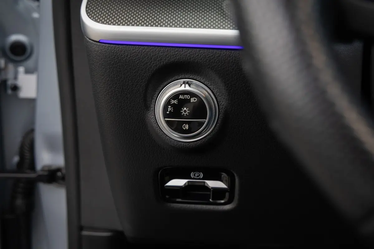 300 e AMG Line | Burmester 3D | Head Up Display | Origineel Nederlands! | Pano-dak | 360 Camera | Memory stoelen | Leder | Adapt. Cruise | Laser LED | 4-season banden |
