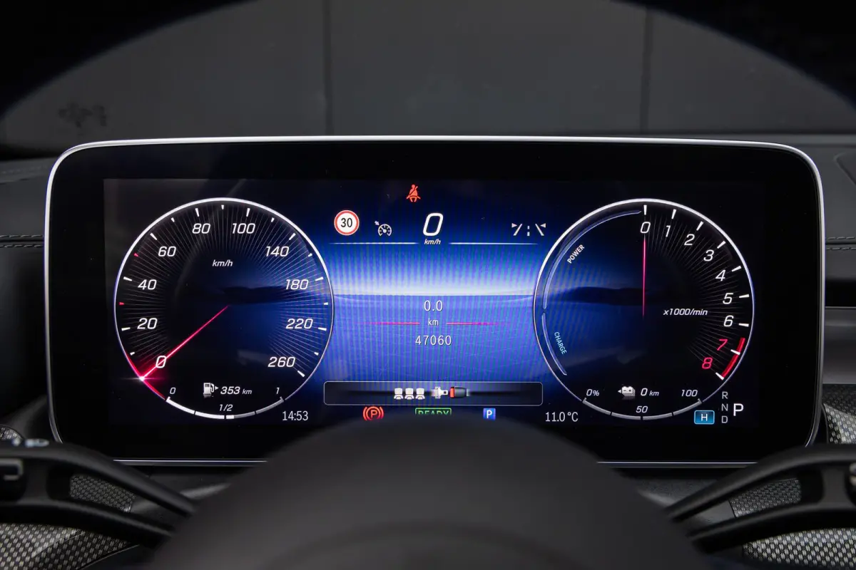300 e AMG Line | Burmester 3D | Head Up Display | Origineel Nederlands! | Pano-dak | 360 Camera | Memory stoelen | Leder | Adapt. Cruise | Laser LED | 4-season banden |
