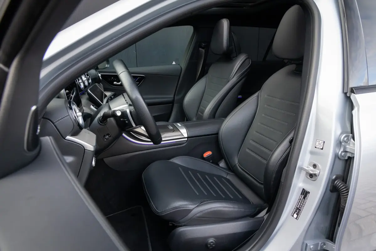 300 e AMG Line | Burmester 3D | Head Up Display | Origineel Nederlands! | Pano-dak | 360 Camera | Memory stoelen | Leder | Adapt. Cruise | Laser LED | 4-season banden |