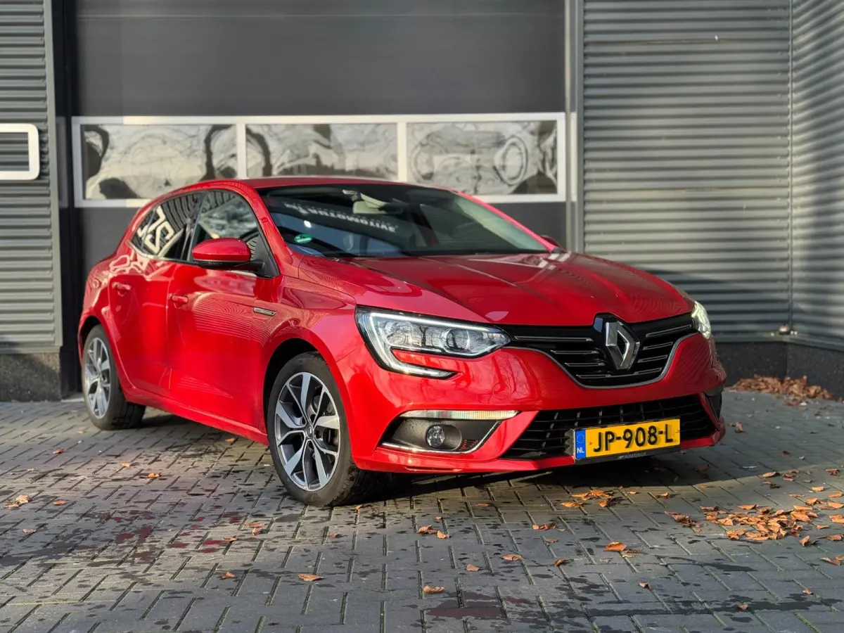 1.2 TCe Bose | CLIMA | PDC | CRUISE | KEYLESS | CARPLAY