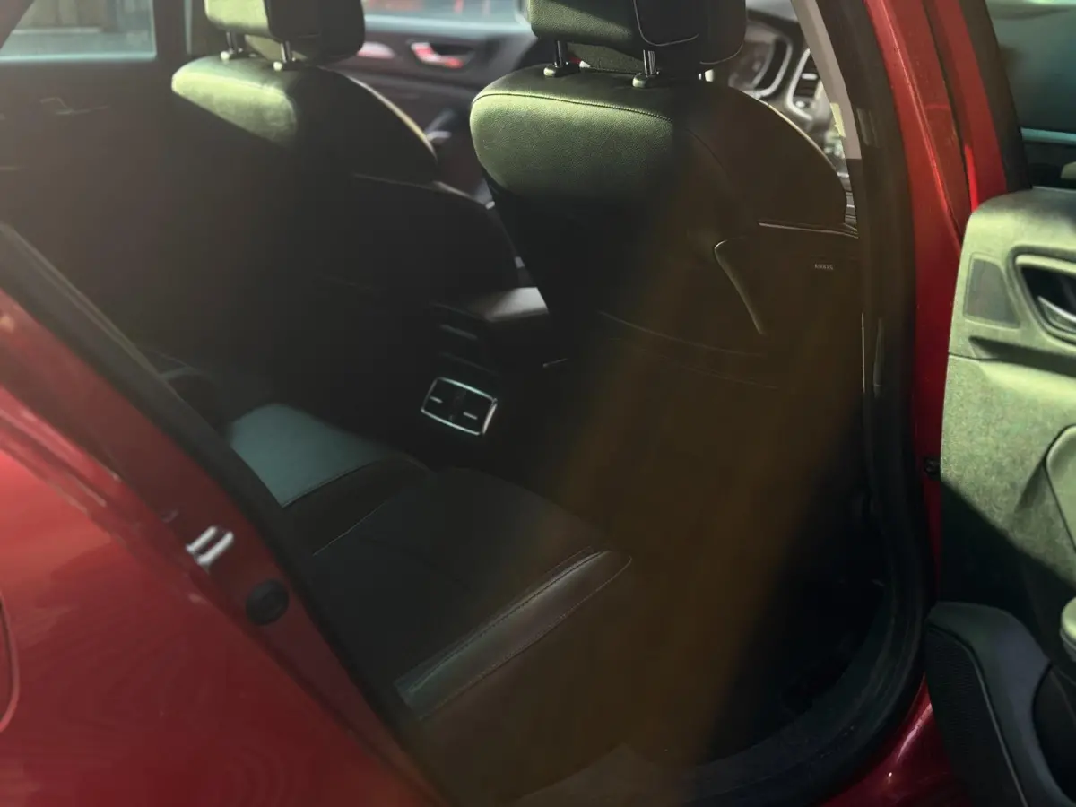1.2 TCe Bose | CLIMA | PDC | CRUISE | KEYLESS | CARPLAY