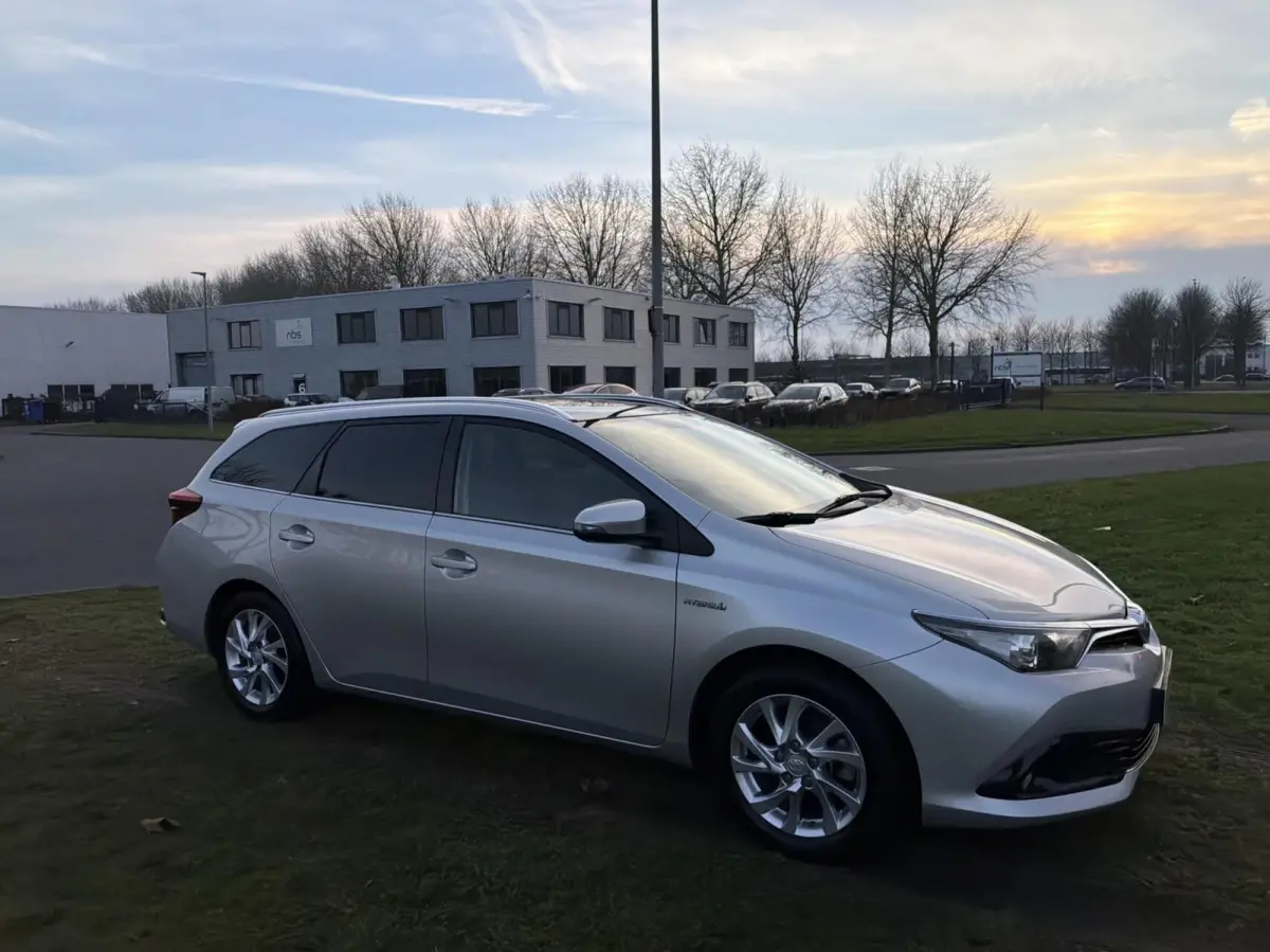 1.8 Hybrid Volcano Edition - NAVI/PANO/CAM/NAP