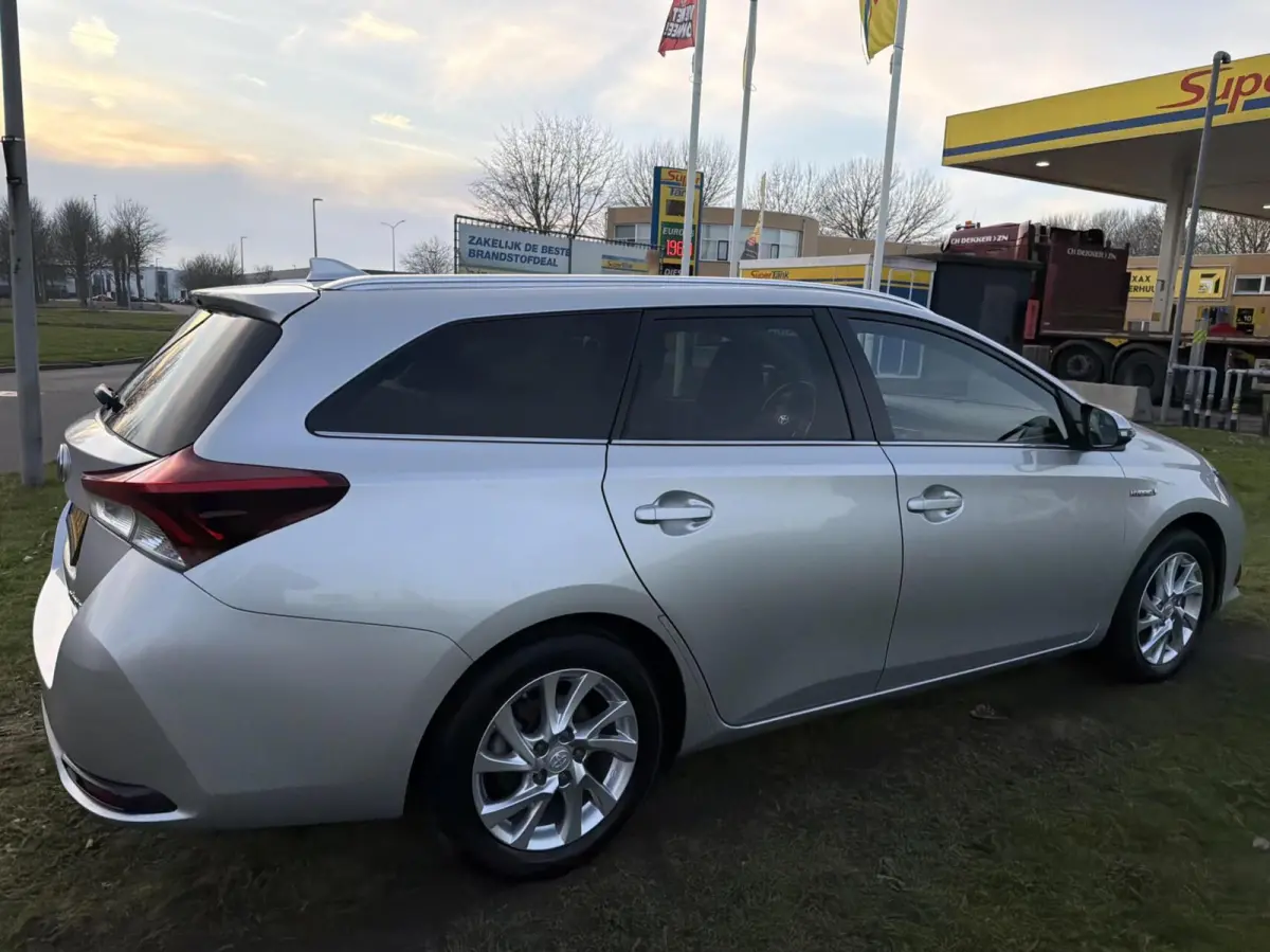 1.8 Hybrid Volcano Edition - NAVI/PANO/CAM/NAP