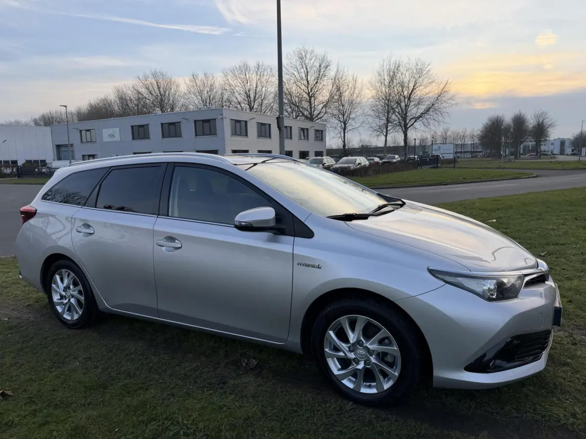 1.8 Hybrid Volcano Edition - NAVI/PANO/CAM/NAP