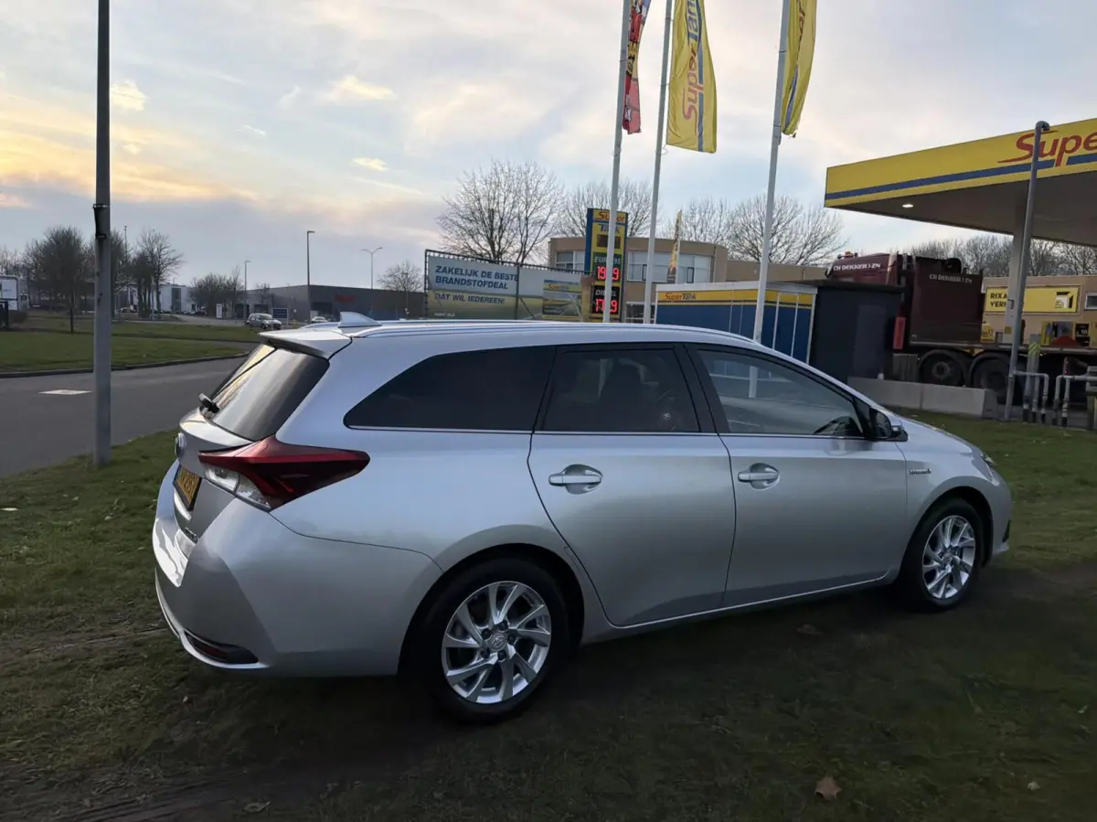 1.8 Hybrid Volcano Edition - NAVI/PANO/CAM/NAP