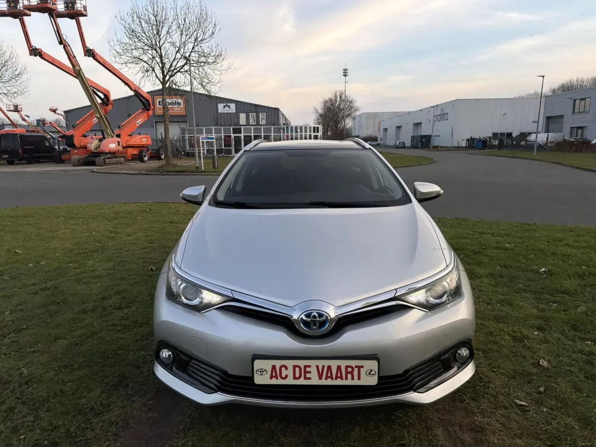 1.8 Hybrid Volcano Edition - NAVI/PANO/CAM/NAP