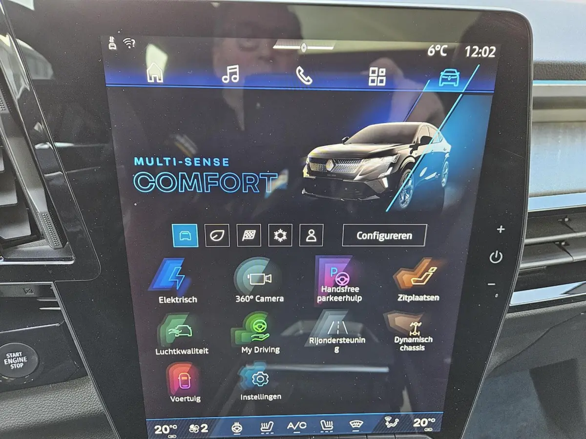 1.2 E-Tech 4x4 plug-in hybrid 300 Atelier Esprit Alpine