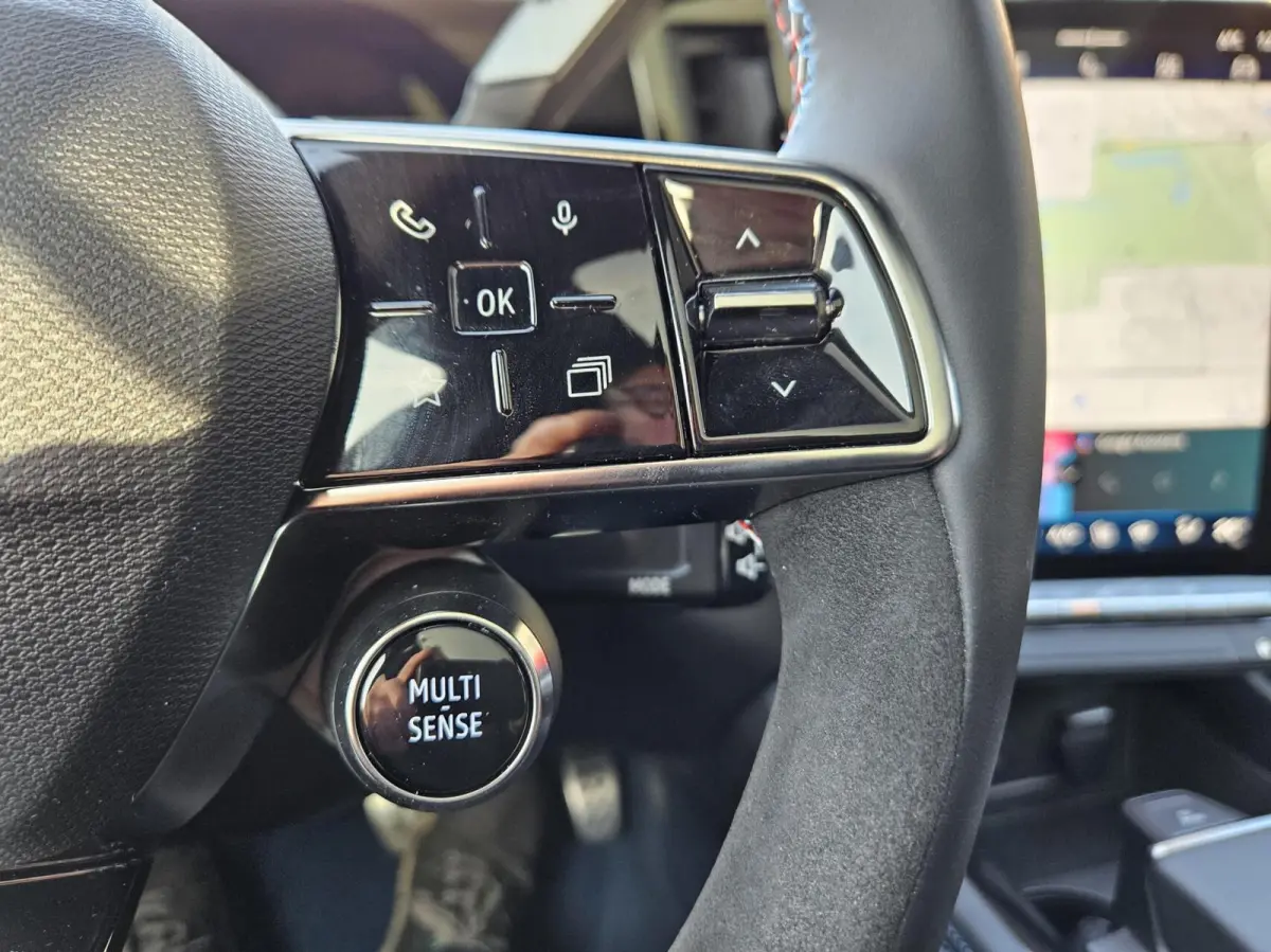 1.2 E-Tech 4x4 plug-in hybrid 300 Atelier Esprit Alpine