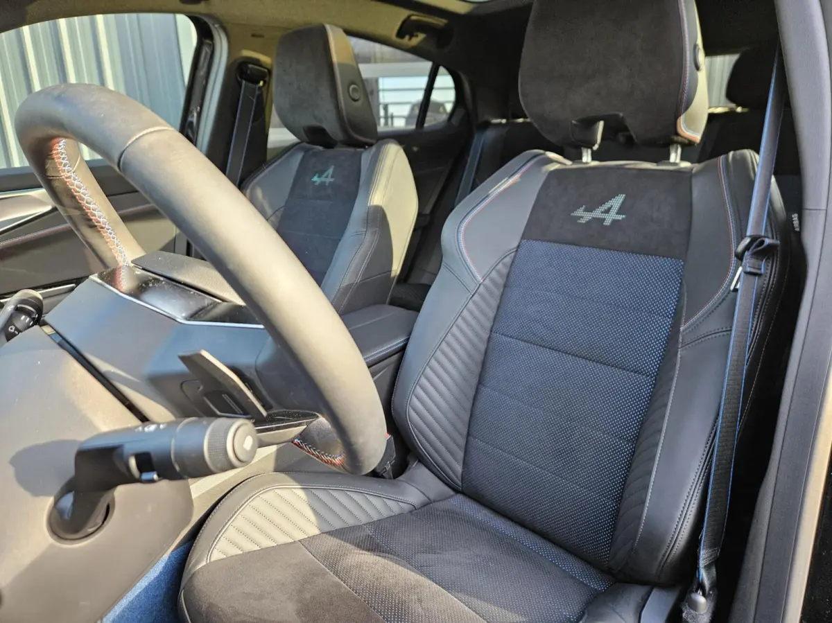 1.2 E-Tech 4x4 plug-in hybrid 300 Atelier Esprit Alpine