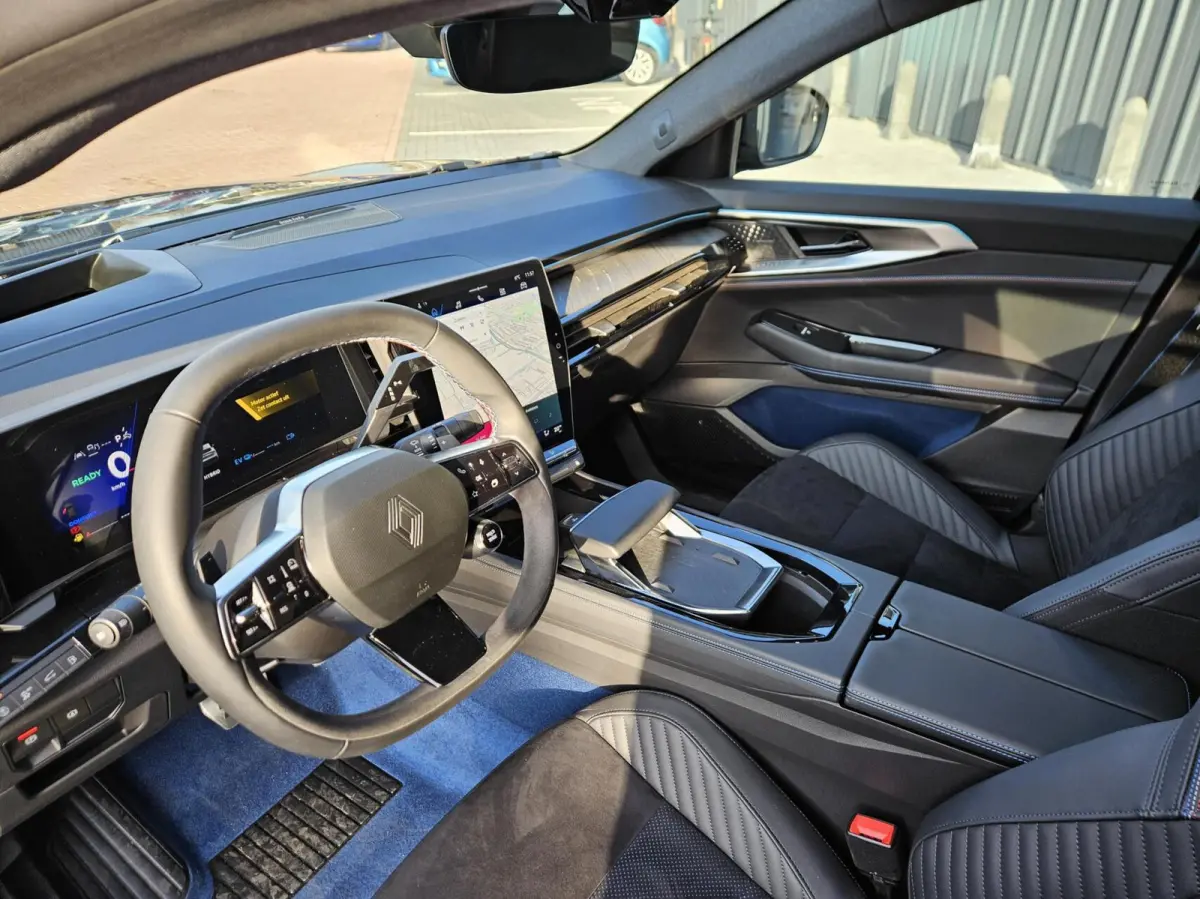 1.2 E-Tech 4x4 plug-in hybrid 300 Atelier Esprit Alpine
