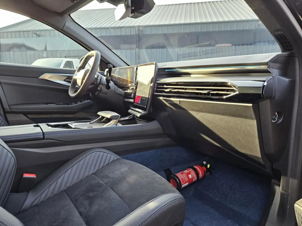1.2 E-Tech 4x4 plug-in hybrid 300 Atelier Esprit Alpine
