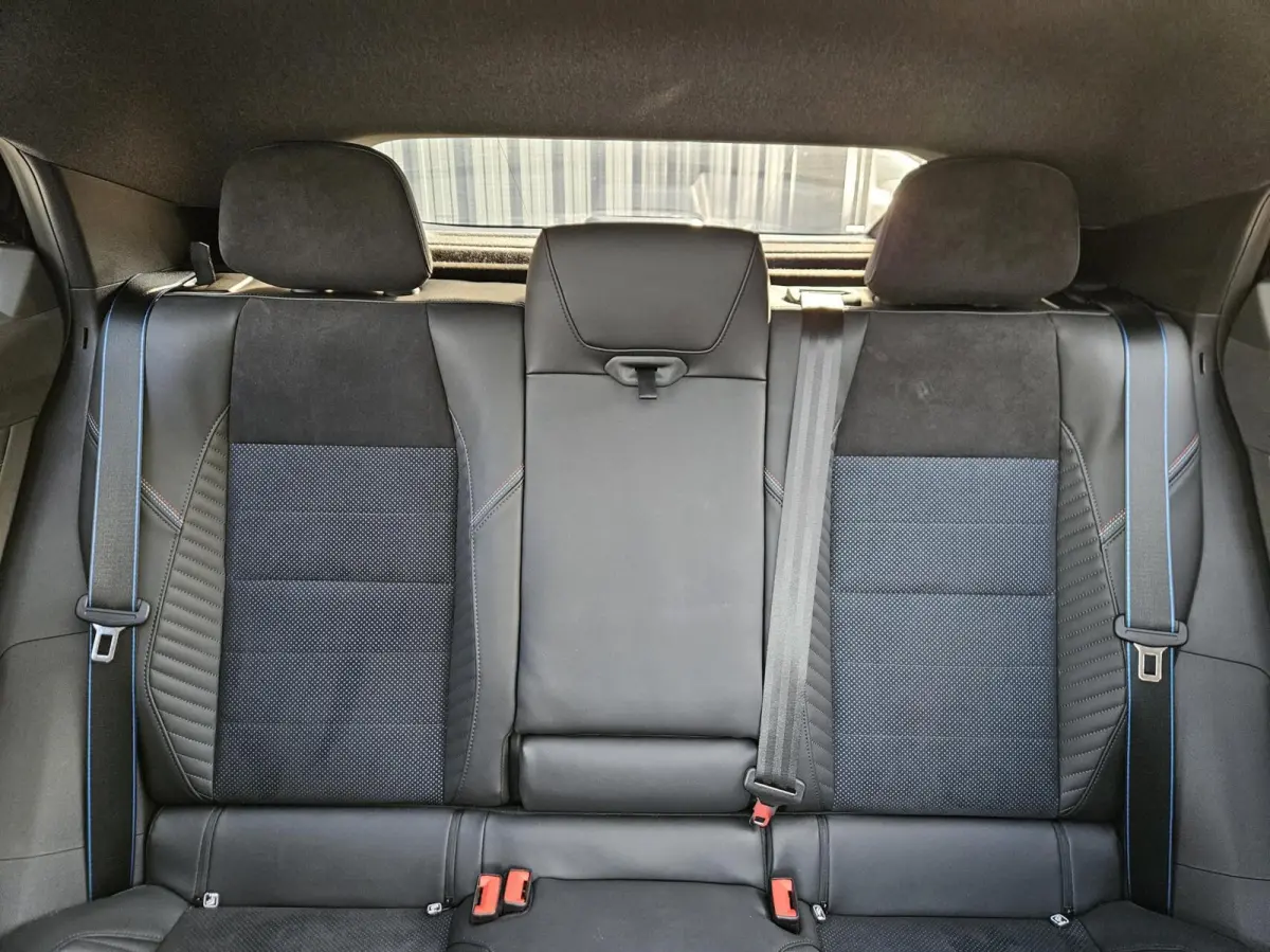 1.2 E-Tech 4x4 plug-in hybrid 300 Atelier Esprit Alpine